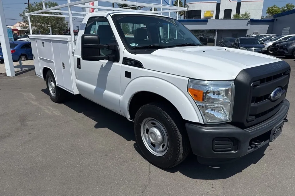 2013 Ford F-250 photo 1