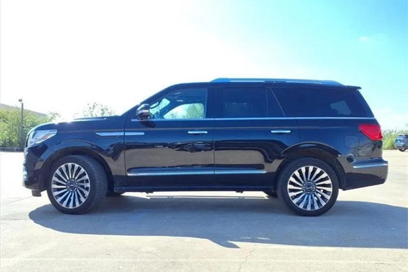 2019 Lincoln Navigator Reserve photo 1