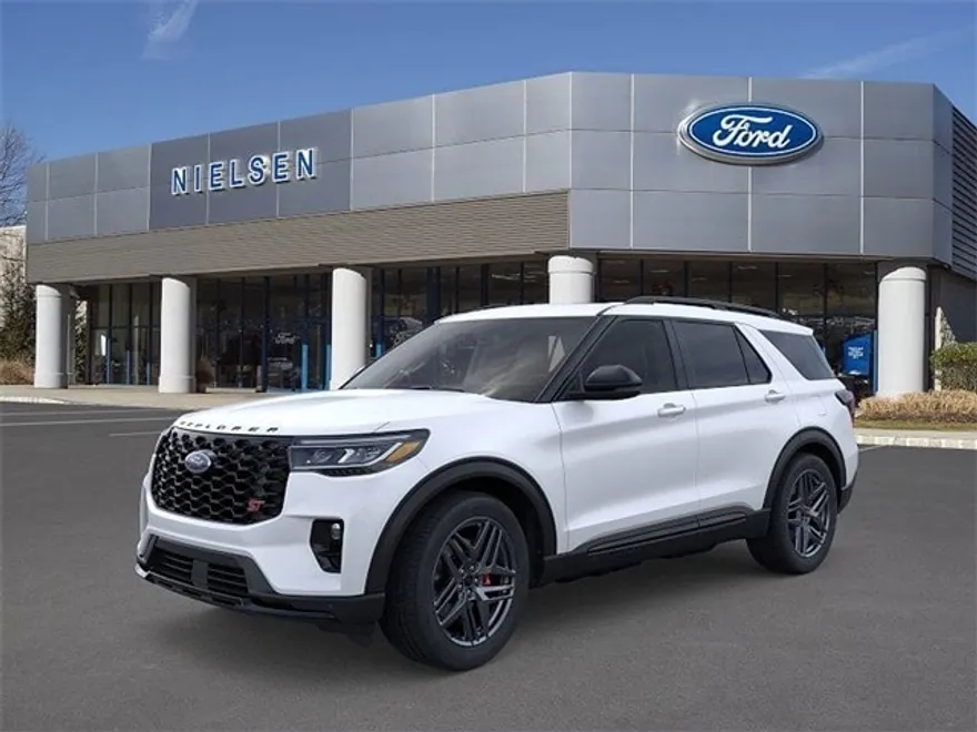 2025 Ford Explorer ST photo 1