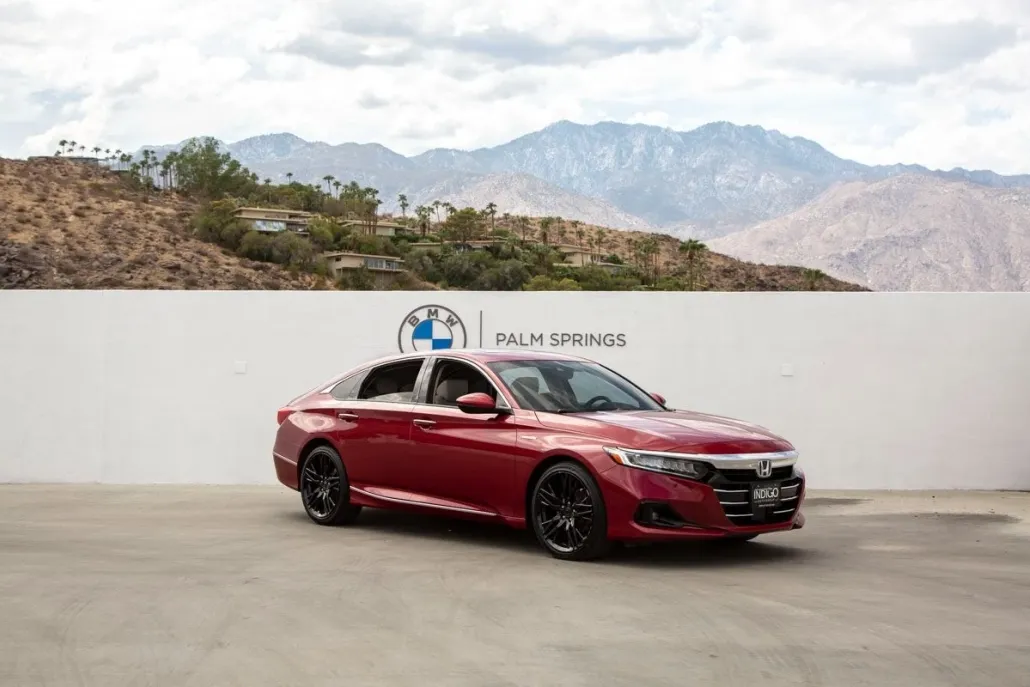 2021 Honda Accord Hybrid Touring photo 1