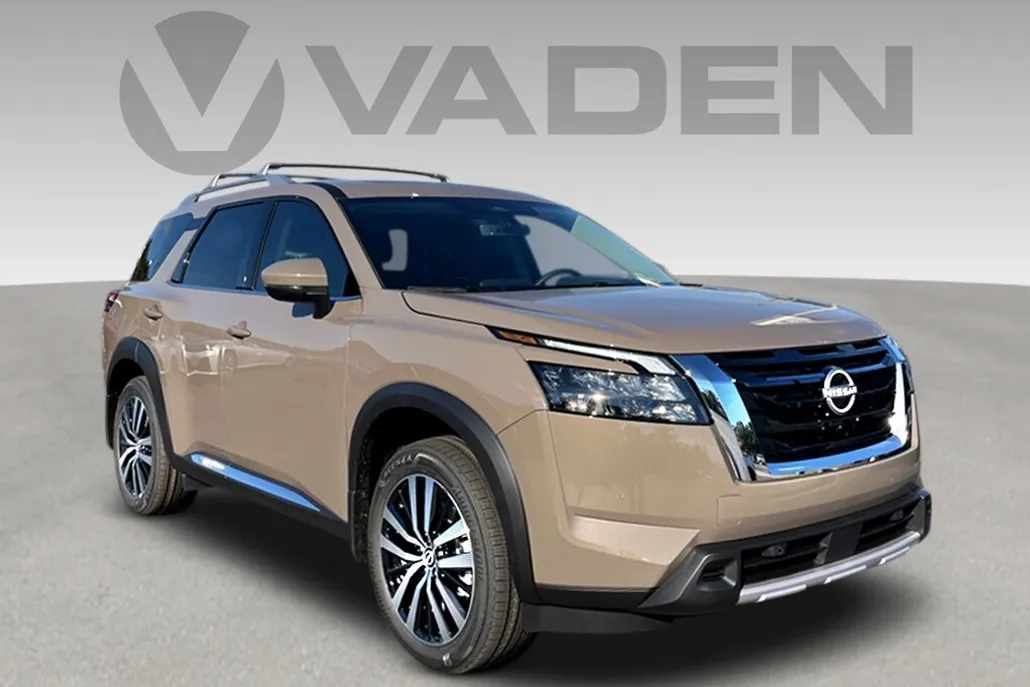 2025 Nissan Pathfinder Platinum photo 1