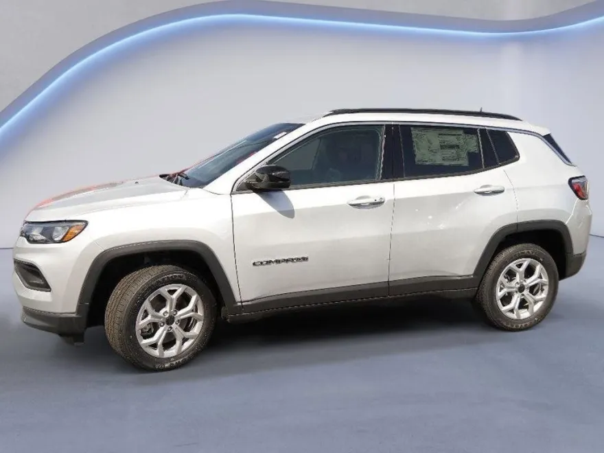 2025 Jeep Compass Latitude photo 1