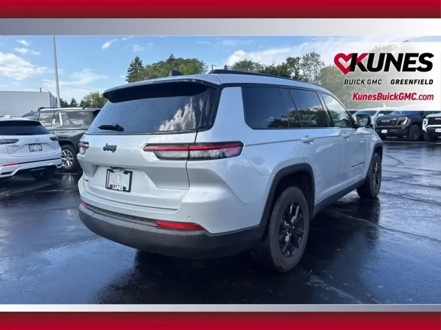 2024 Jeep Grand Cherokee Altitude photo 1