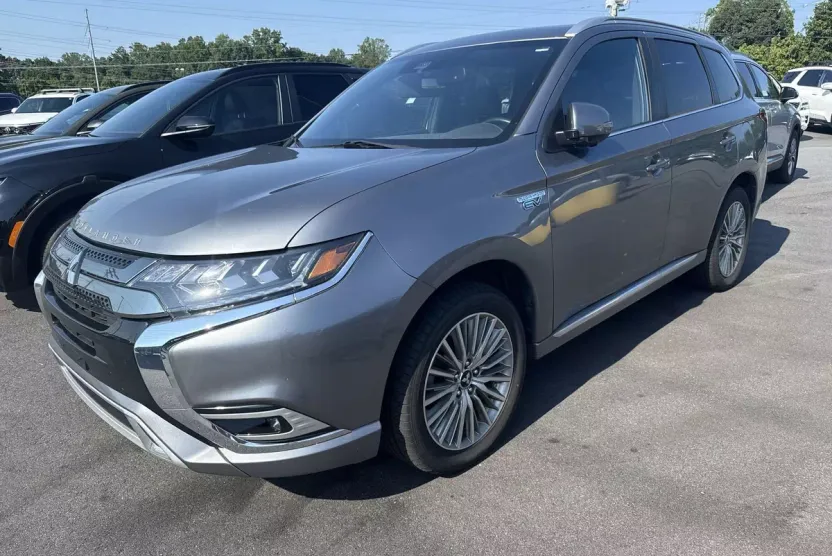 2020 Mitsubishi Outlander PHEV SEL photo 1