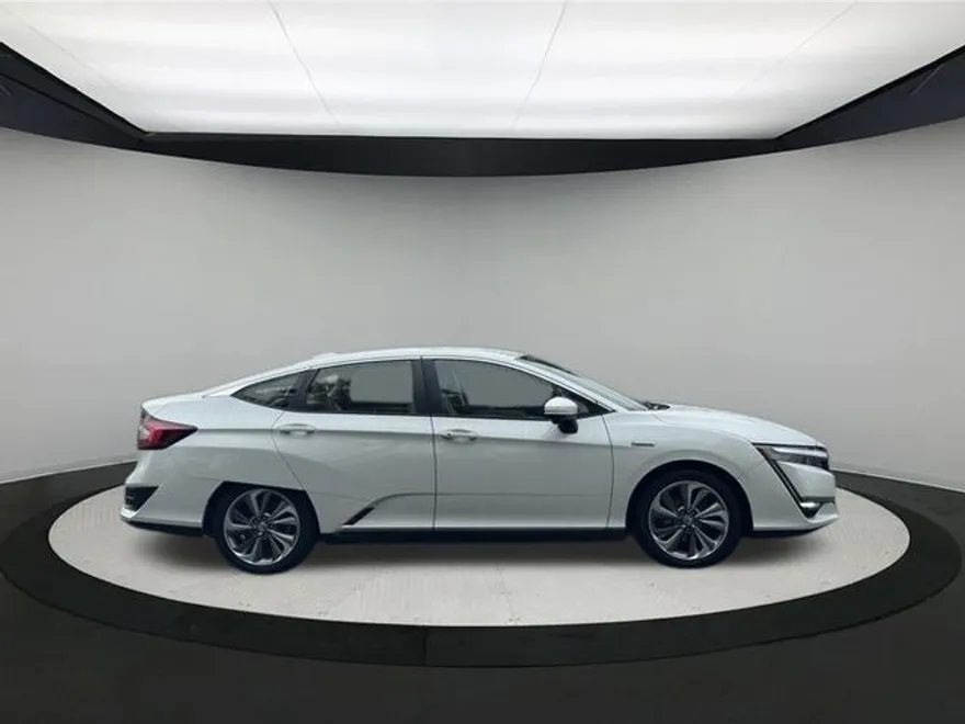 2019 Honda Clarity Plug-In Hybrid photo 1
