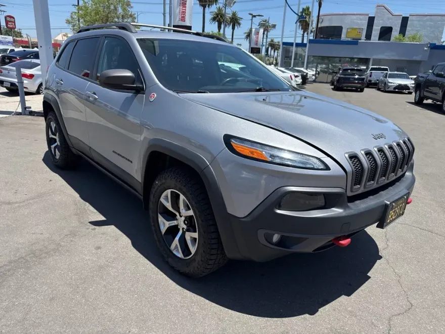 2015 Jeep Cherokee Trailhawk photo 1