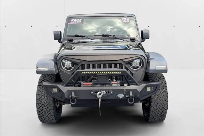2021 Jeep Wrangler Unlimited Sahara photo 1