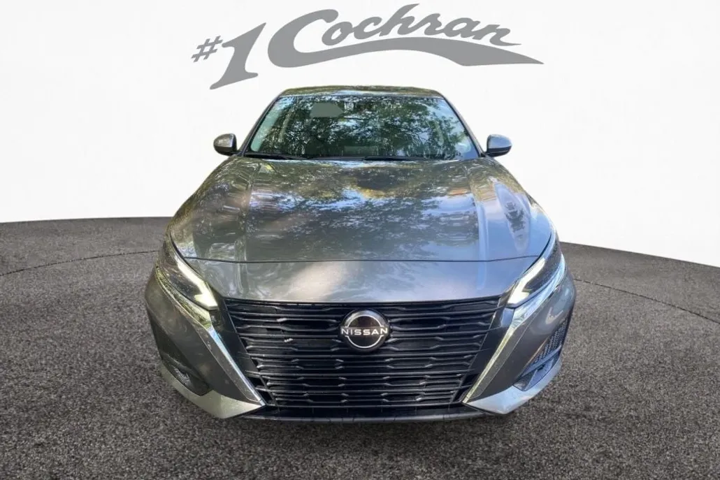 2023 Nissan Altima 2.5 SV photo 1