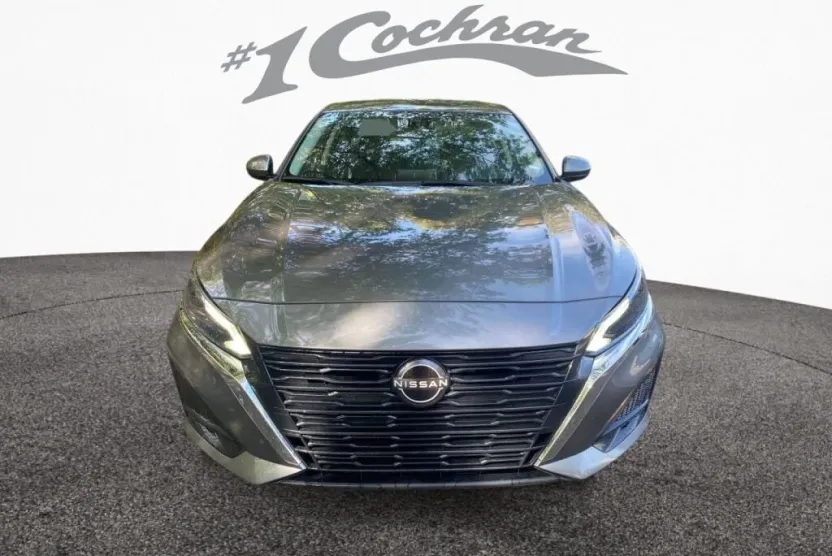 2023 Nissan Altima 2.5 SV photo 1