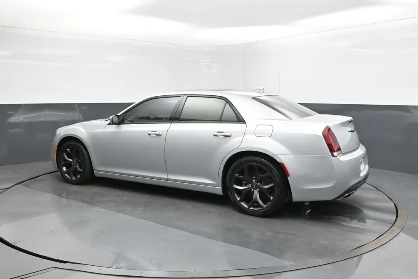 2023 Chrysler 300 S photo 1