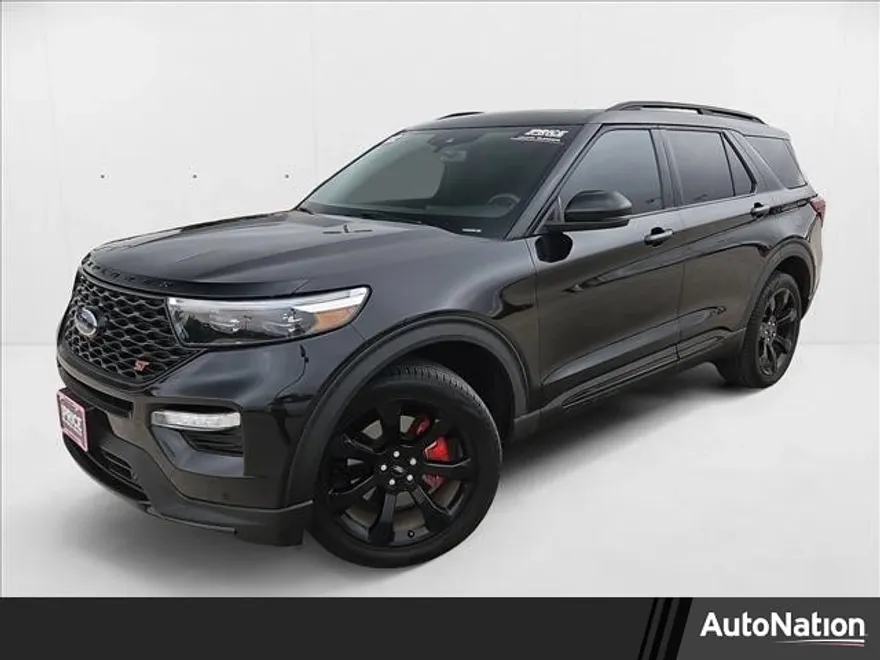 2023 Ford Explorer ST photo 1
