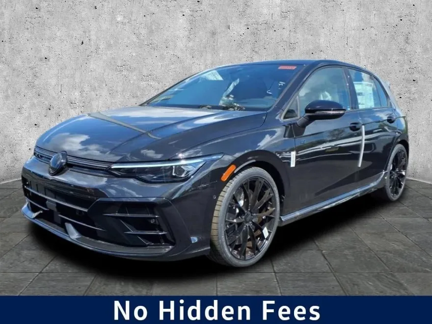 2025 Volkswagen Golf R photo 1