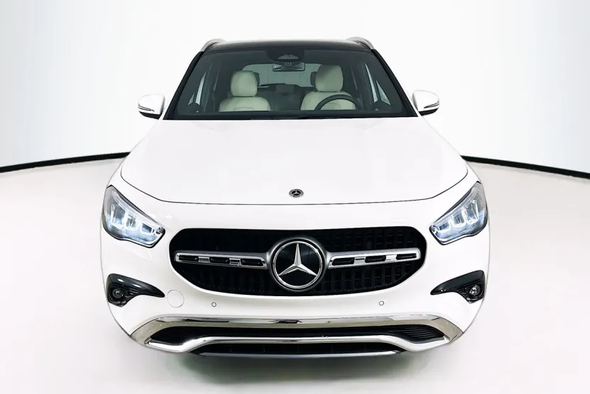2026 Mercedes Benz GLA 250 4MATIC photo 1