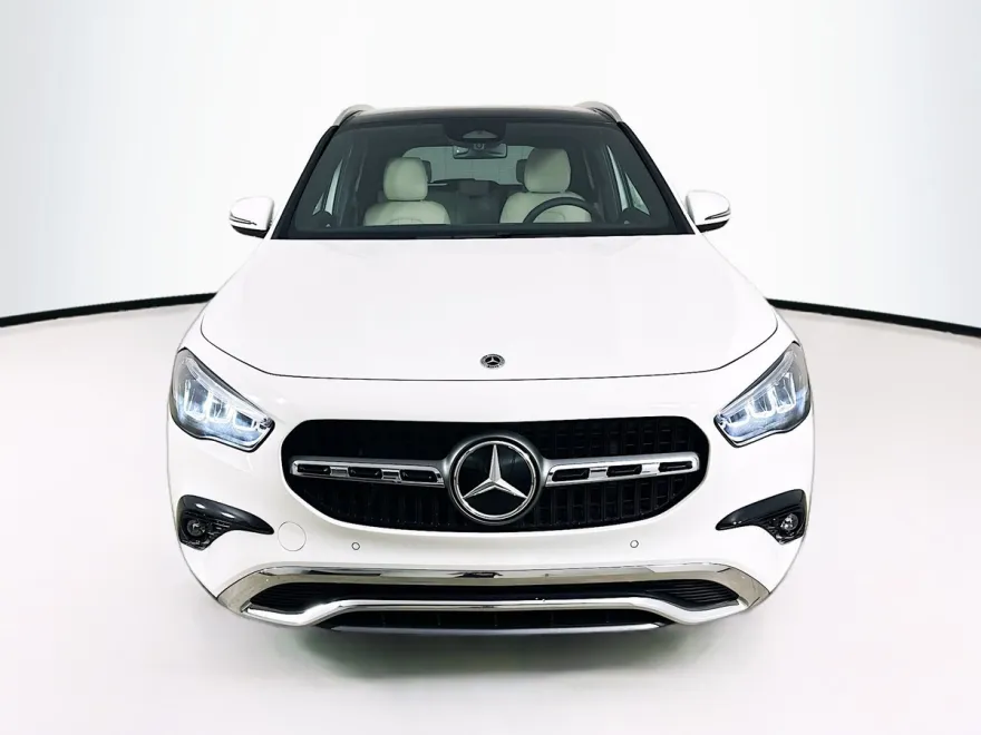 2026 Mercedes Benz GLA 250 4MATIC photo 1