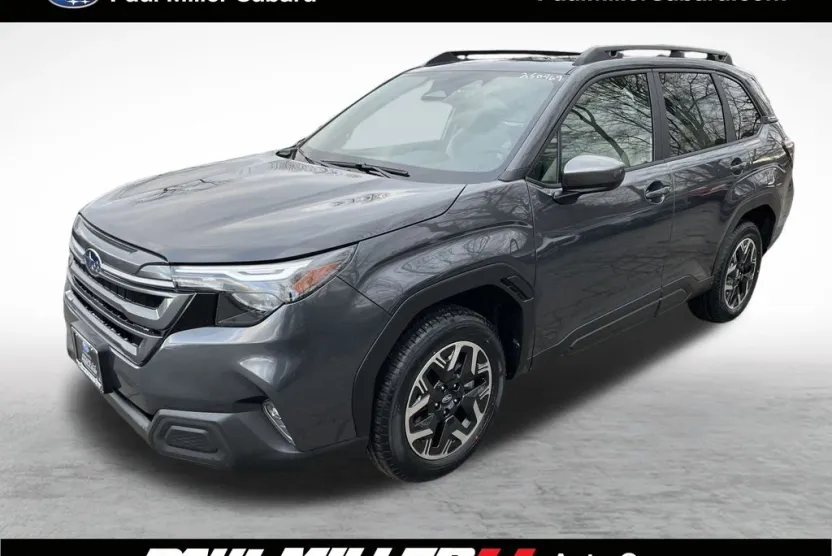 2025 Subaru Forester Premium photo 1