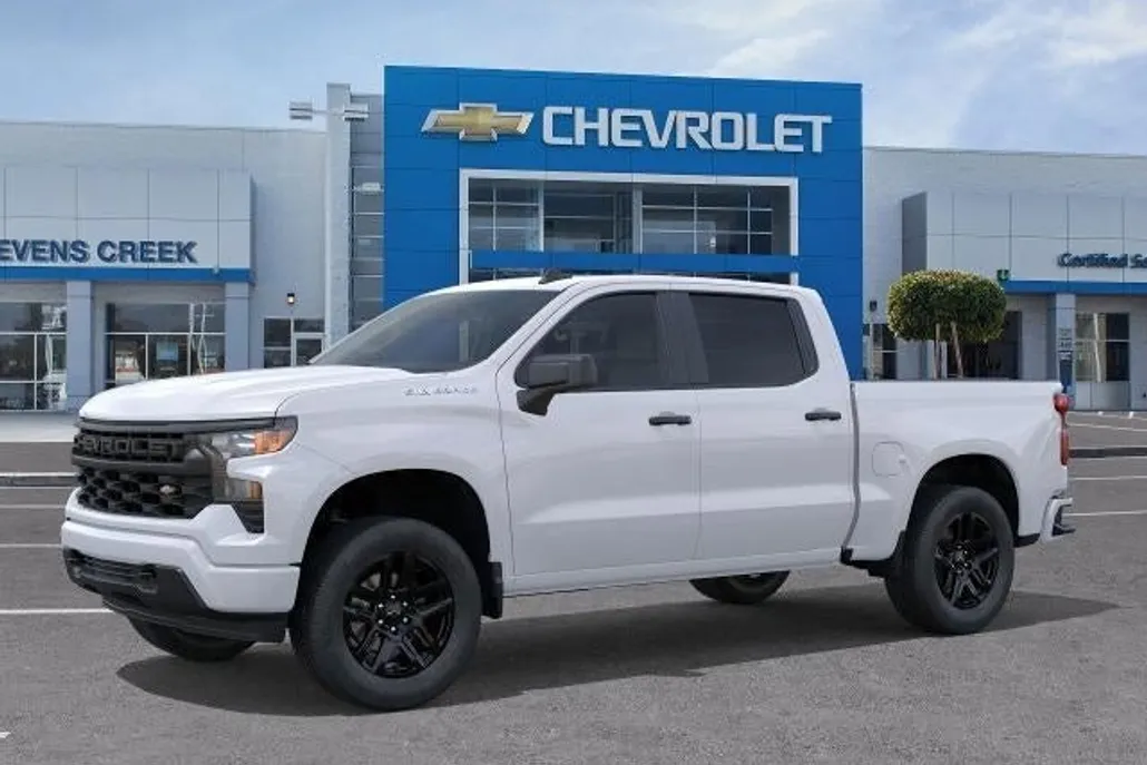2026 Chevrolet Silverado 1500 Custom photo 1