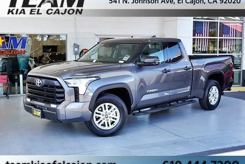 2023 Toyota Tundra SR5 photo 1
