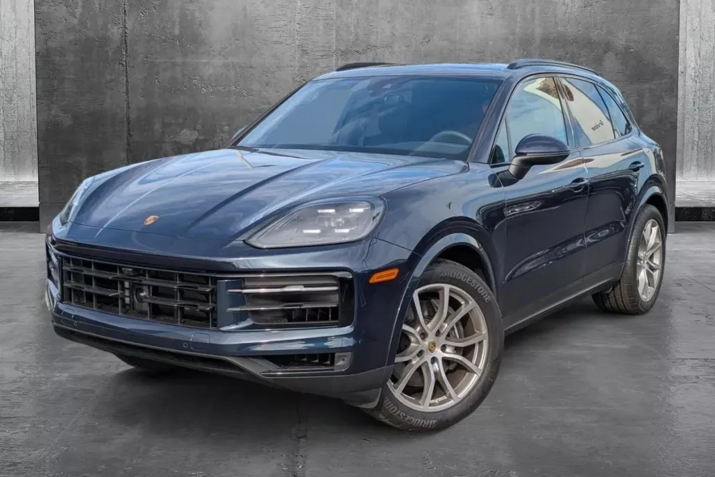 2024 Porsche Cayenne photo 1