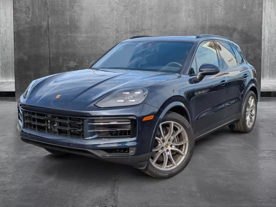 2024 Porsche Cayenne photo 1
