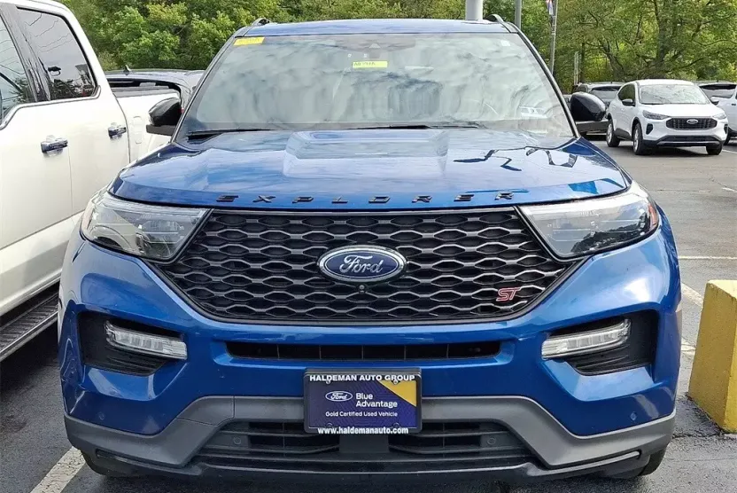 2020 Ford Explorer ST photo 1
