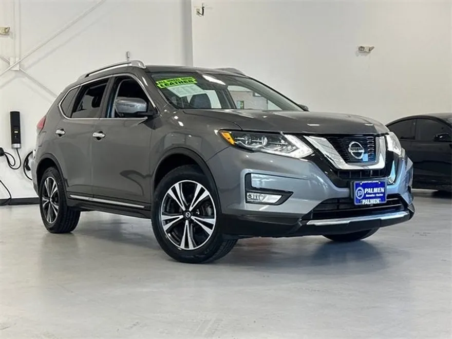 2017 Nissan Rogue SL photo 1
