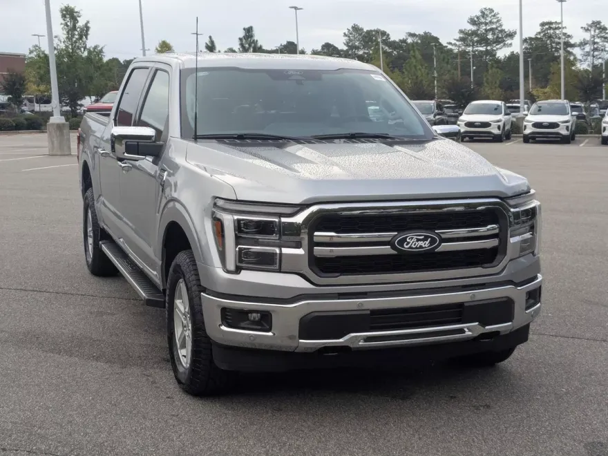 2025 Ford F-150 Lariat photo 1