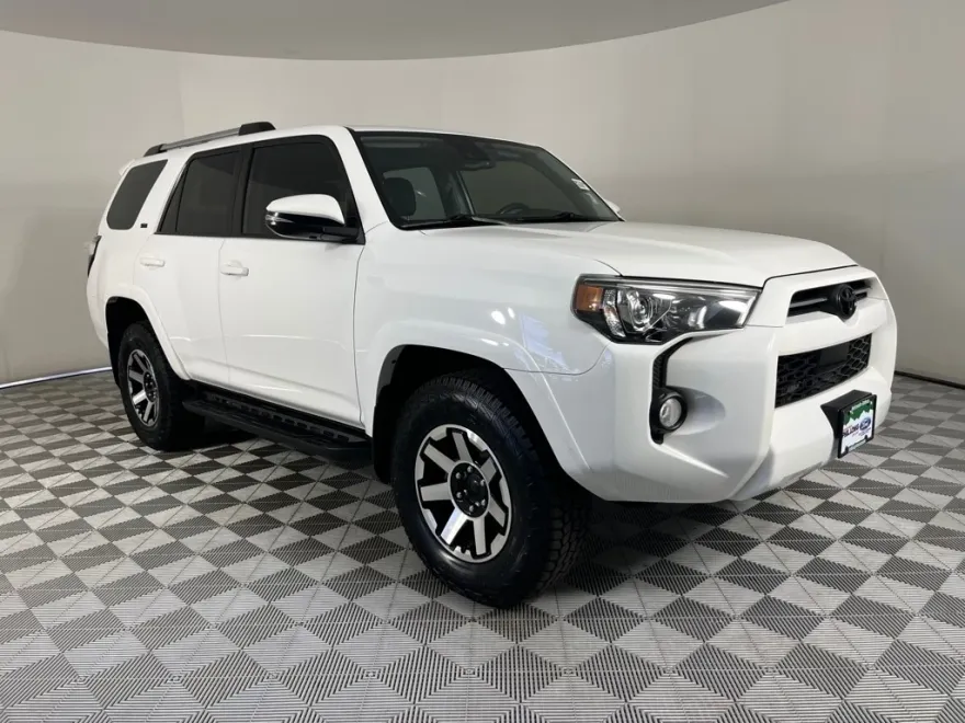 2020 Toyota 4Runner SR5 Premium photo 1
