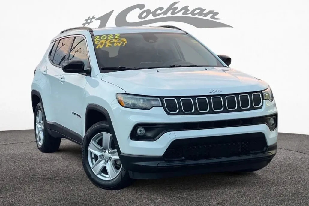 2022 Jeep Compass Latitude photo 1
