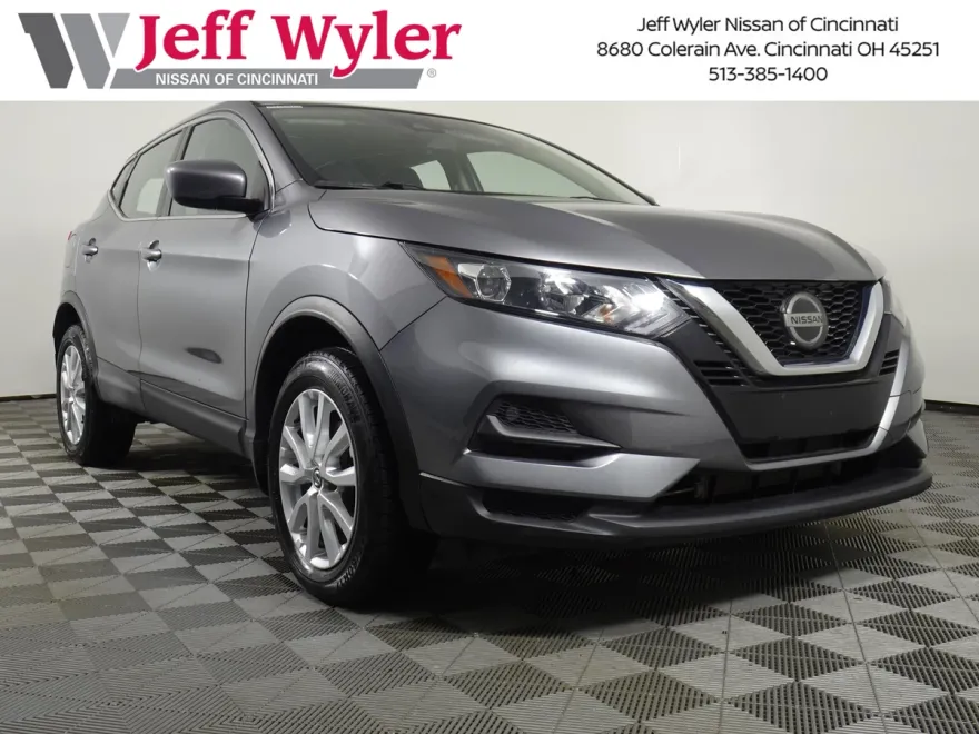2020 Nissan Rogue Sport S photo 1