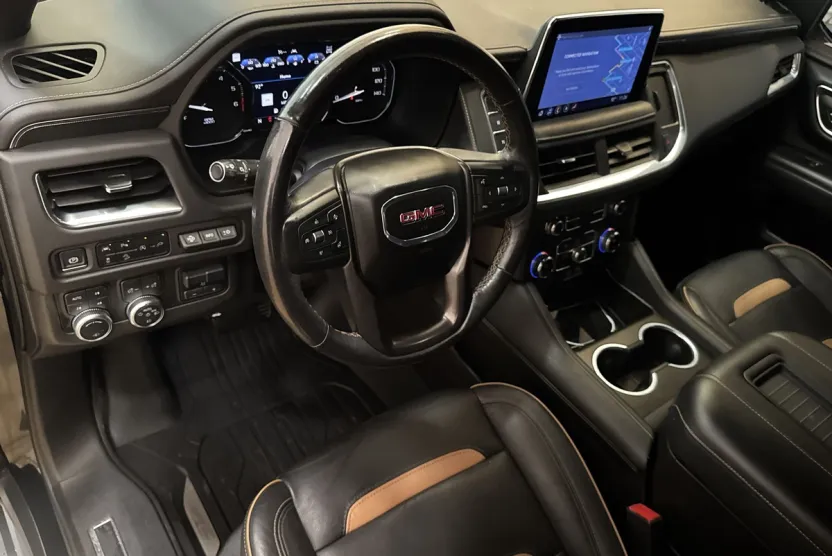 2021 Gmc Yukon XL AT4 photo 1