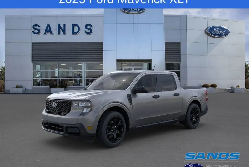 2025 Ford Maverick XLT photo 1