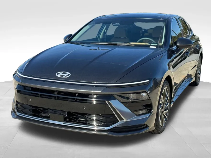 2025 Hyundai Sonata Hybrid Limited photo 1