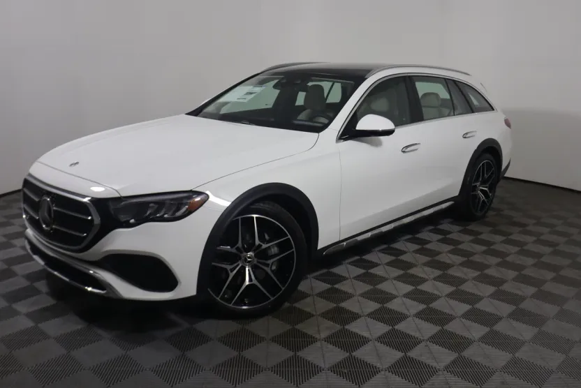 2026 Mercedes Benz E 450 4MATIC All-Terrain photo 1
