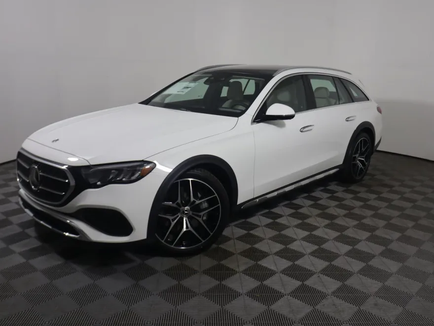 2026 Mercedes Benz E 450 4MATIC All-Terrain photo 1