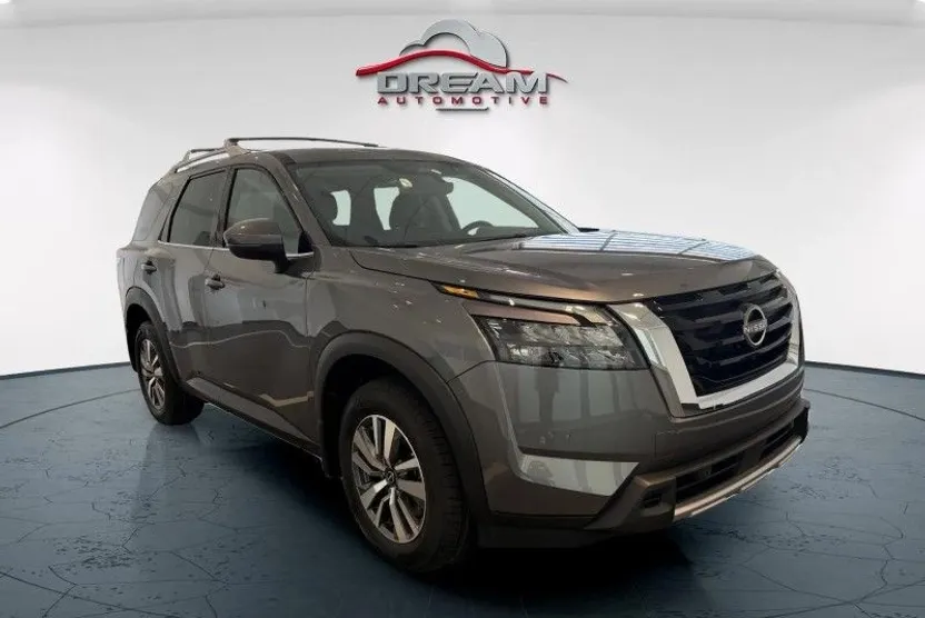 2025 Nissan Pathfinder SL photo 1
