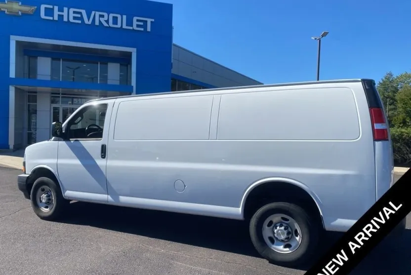 2023 Chevrolet Express 2500 Work Cargo Van photo 1
