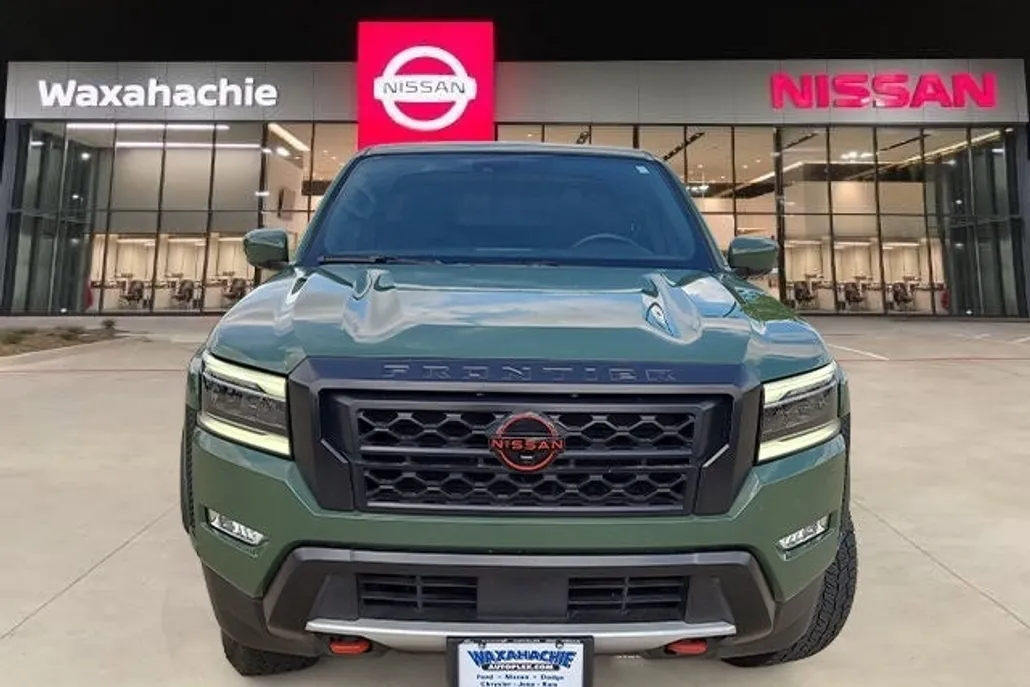 2024 Nissan Frontier PRO-X photo 1
