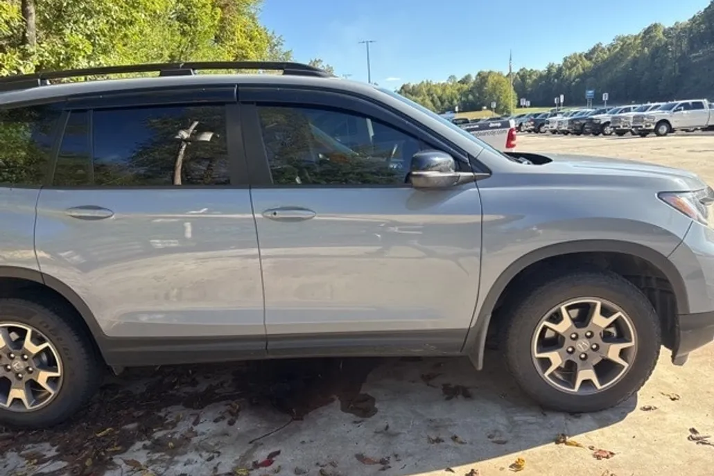 2022 Honda Passport TrailSport photo 1
