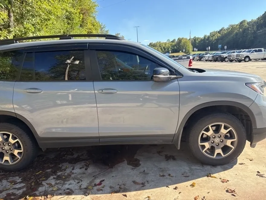 2022 Honda Passport TrailSport photo 1