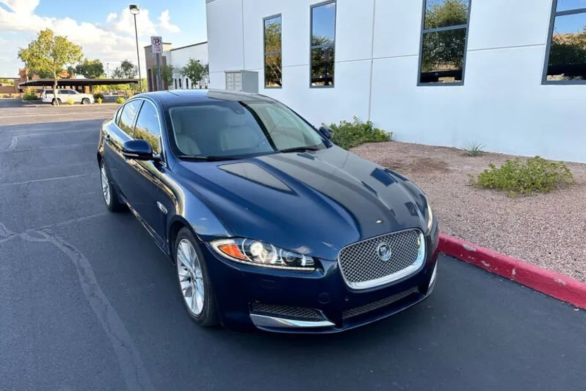 2013 Jaguar XF 3.0 photo 1