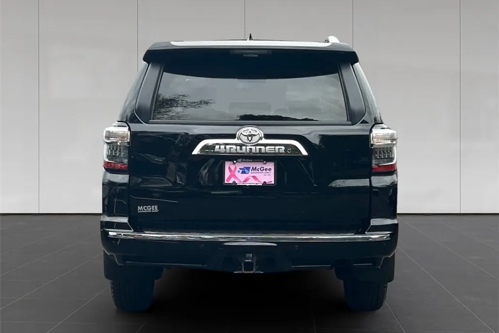 2023 Toyota 4Runner Limited photo 1
