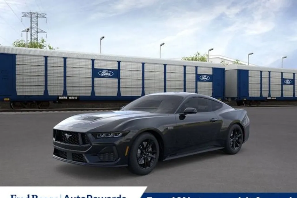 2025 Ford Mustang GT photo 1