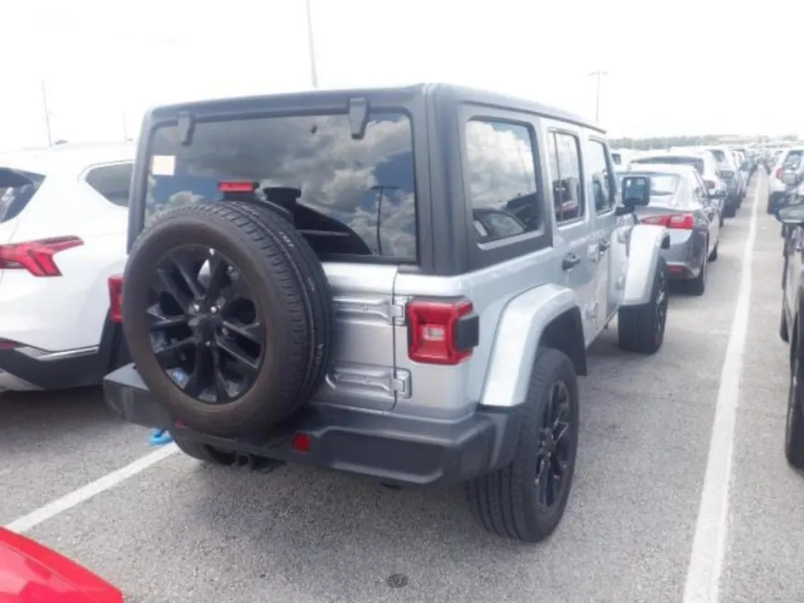 2023 Jeep Wrangler Sahara 4xe photo 2