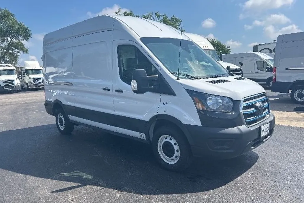 2022 Ford Transit photo 1