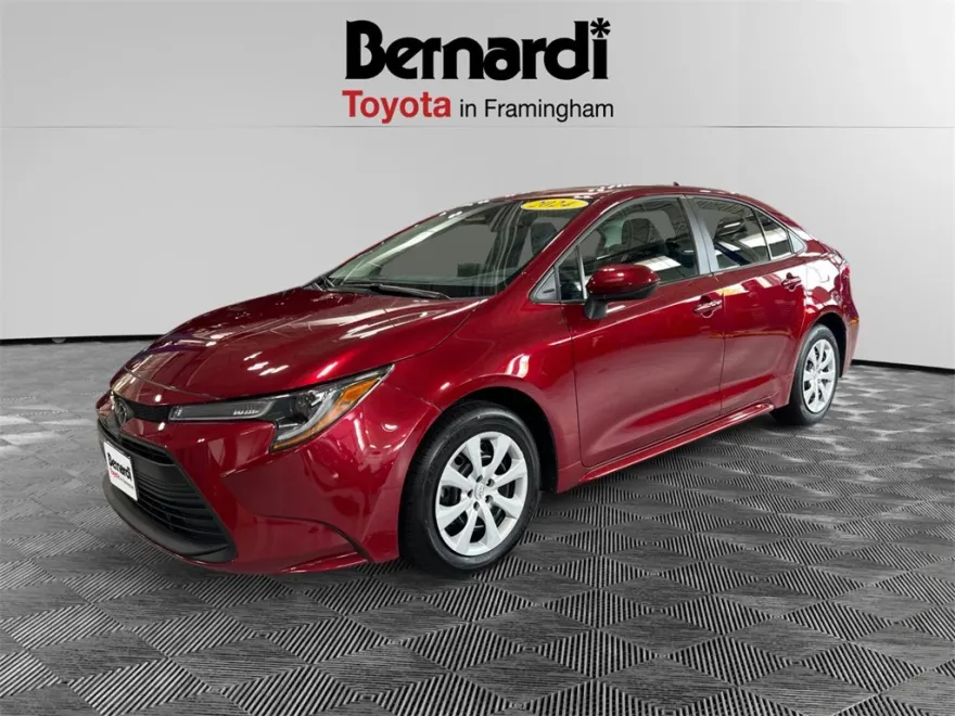 2024 Toyota Corolla LE photo 1