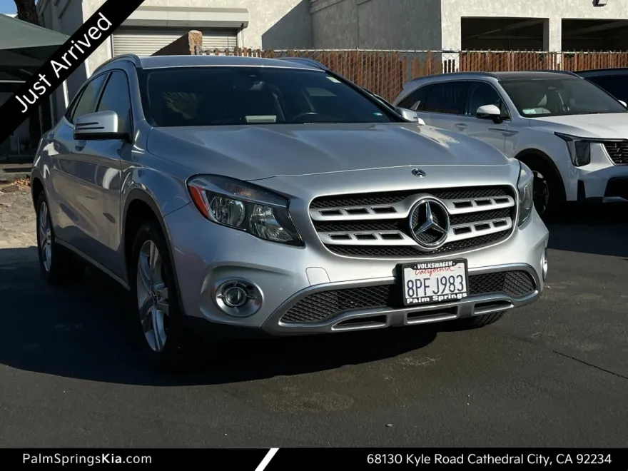 2020 Mercedes Benz GLA 250 photo 1