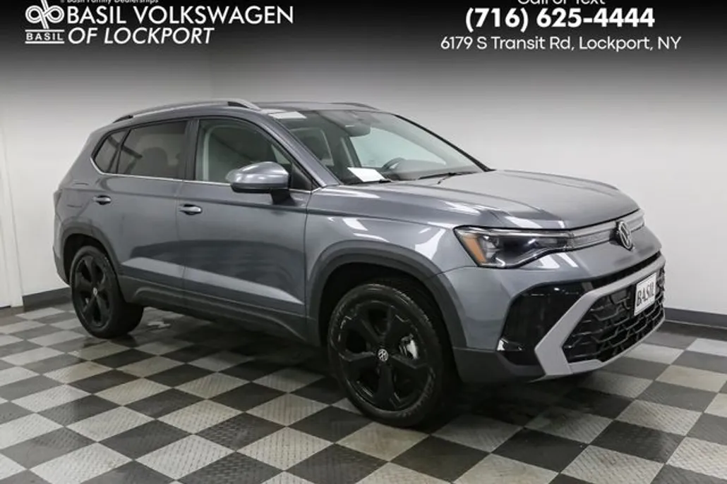 2025 Volkswagen Taos SEL photo 1