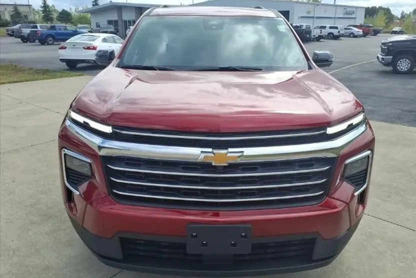 2026 Chevrolet Traverse 2LT photo 1