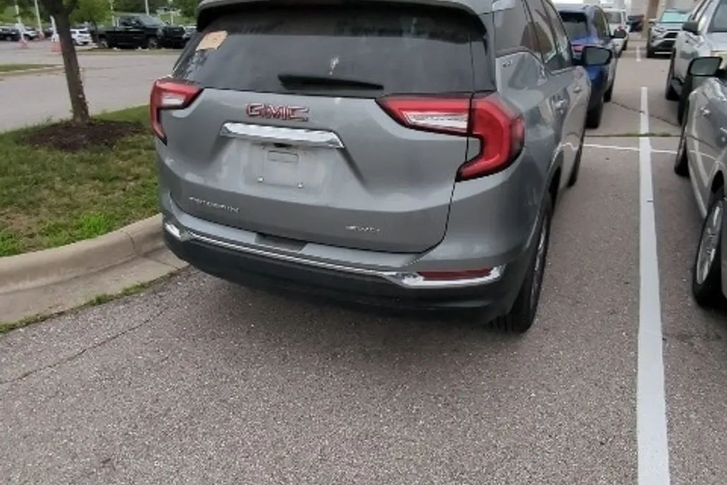 2023 Gmc Terrain SLT photo 1
