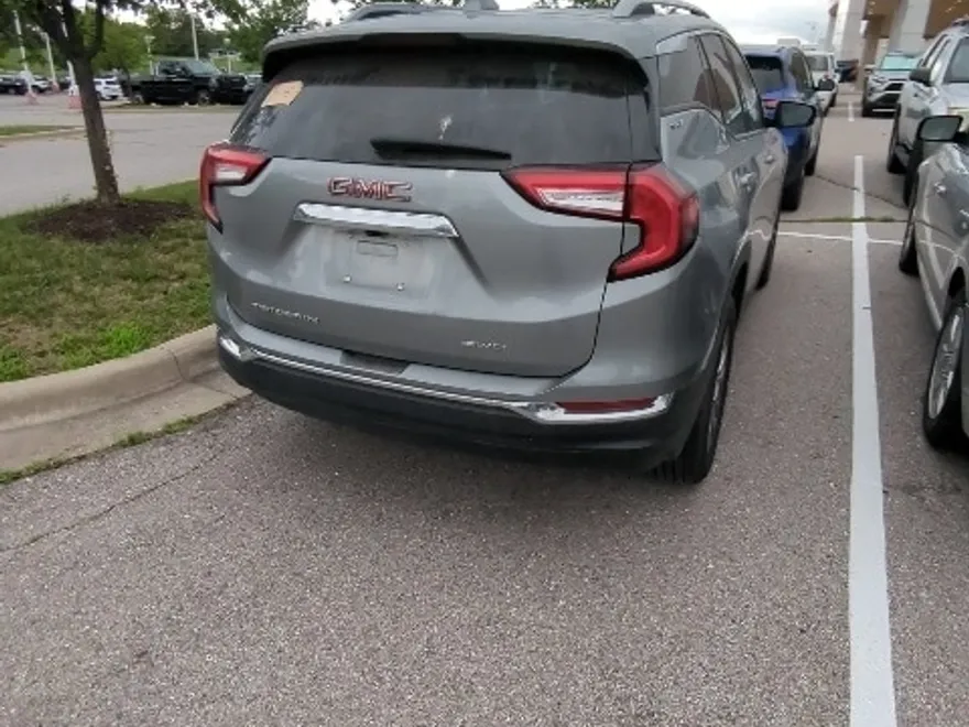 2023 Gmc Terrain SLT photo 1